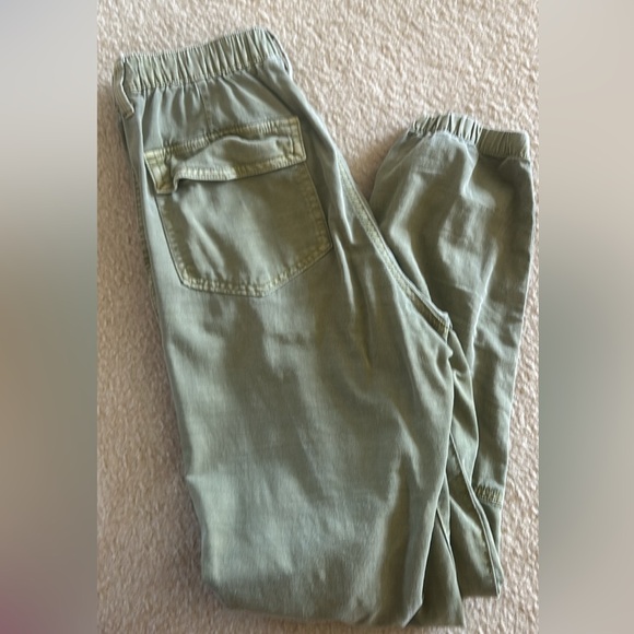 Gap Girlfriend Khaki Joggers - Picture 3 of 3